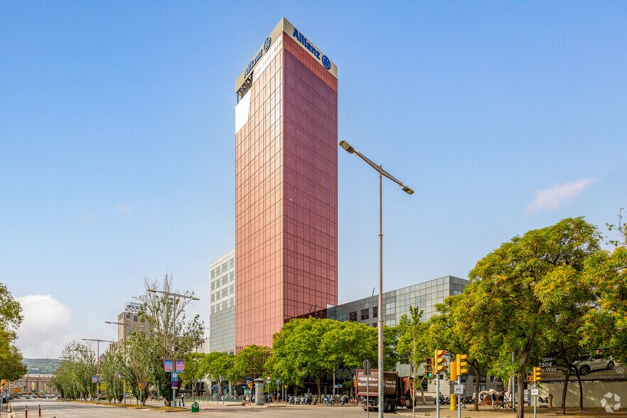Carrer de Tarragona, 103, Barcelona, Barcelona en alquiler - Foto del edificio - Imagen 1 de 23