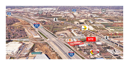 1942 N IH 35E/Stemmons Fwy, Carrollton, TX en alquiler Vista aérea- Imagen 2 de 4