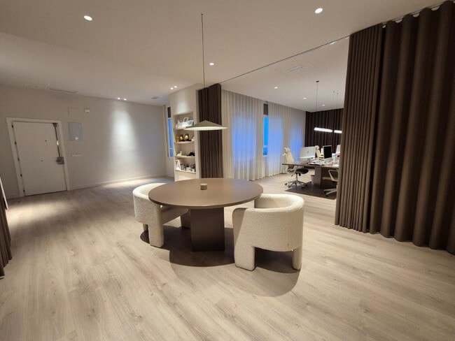 Más detalles de Oficina en alquiler