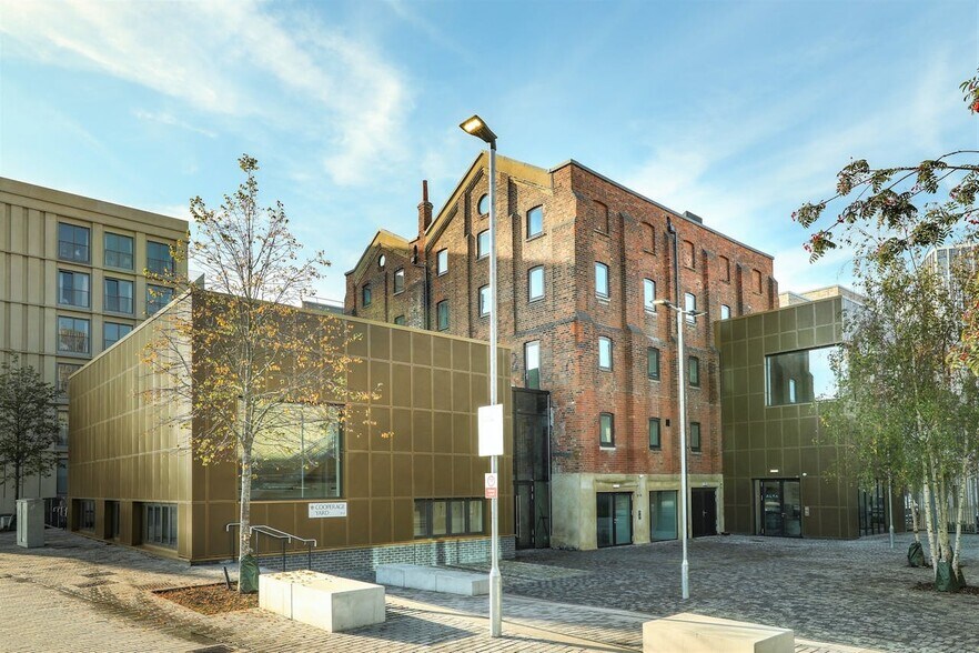 Sugar House Ln, London en alquiler - Foto del edificio - Imagen 1 de 3