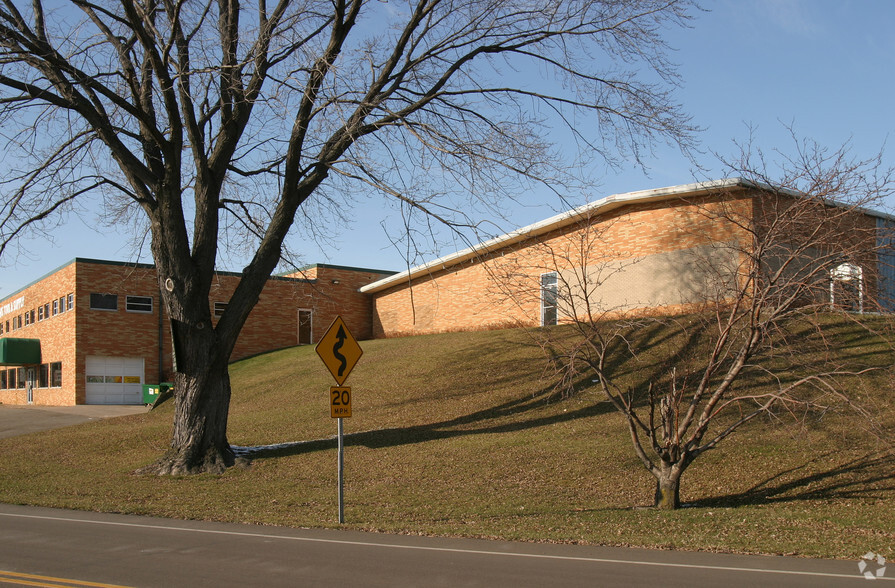 1081 E Highway 36, Maplewood, MN en alquiler - Foto del edificio - Imagen 3 de 8