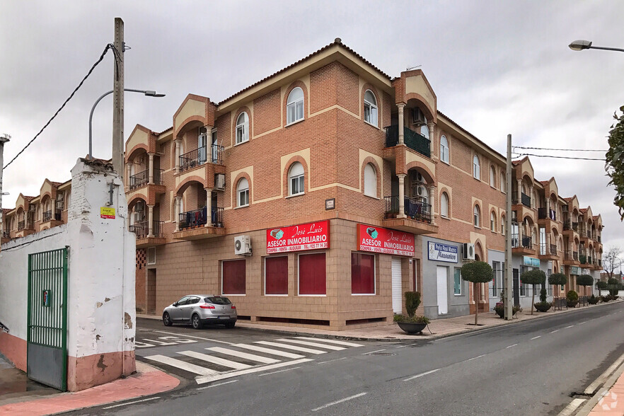 Carretera Albarreal Tajo, 2, Torrijos, Toledo en alquiler - Foto del edificio - Imagen 2 de 2