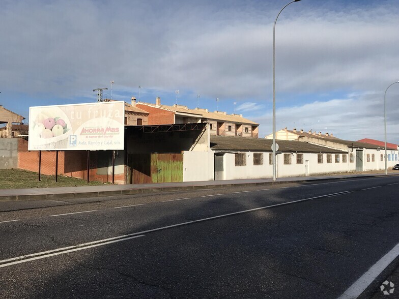 Naves en Yuncos, Toledo en venta - Foto del edificio - Imagen 2 de 3