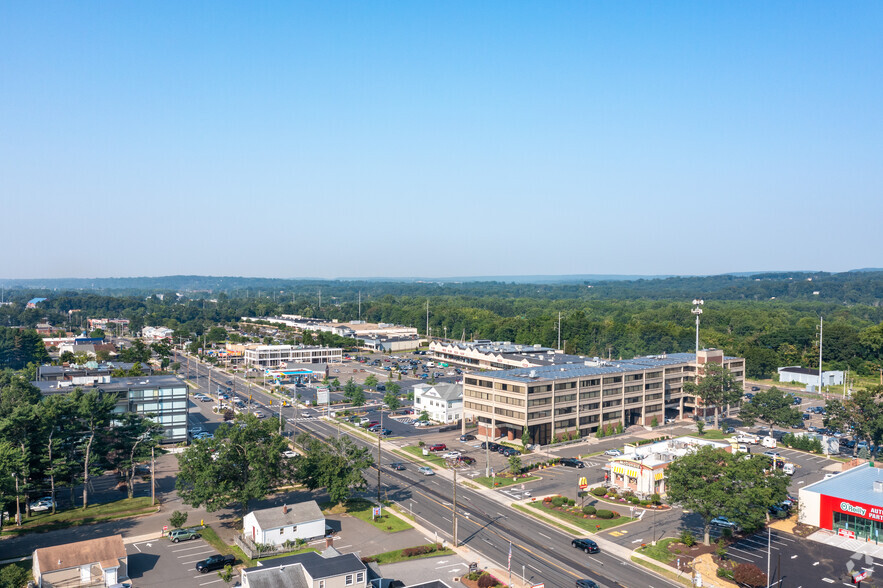 127 Washington Ave, North Haven, CT en alquiler - Foto del edificio - Imagen 1 de 20