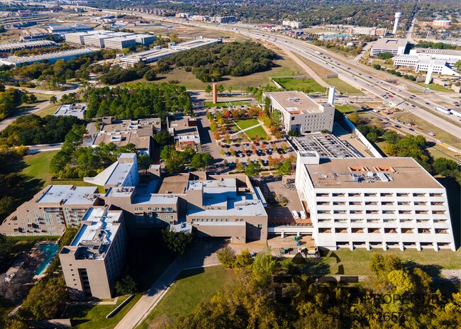 Más detalles de 1301 Solana Blvd, Westlake, TX - Oficina, local en alquiler