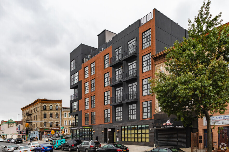 2337 Bedford Ave, Brooklyn, NY en alquiler - Foto del edificio - Imagen 2 de 9