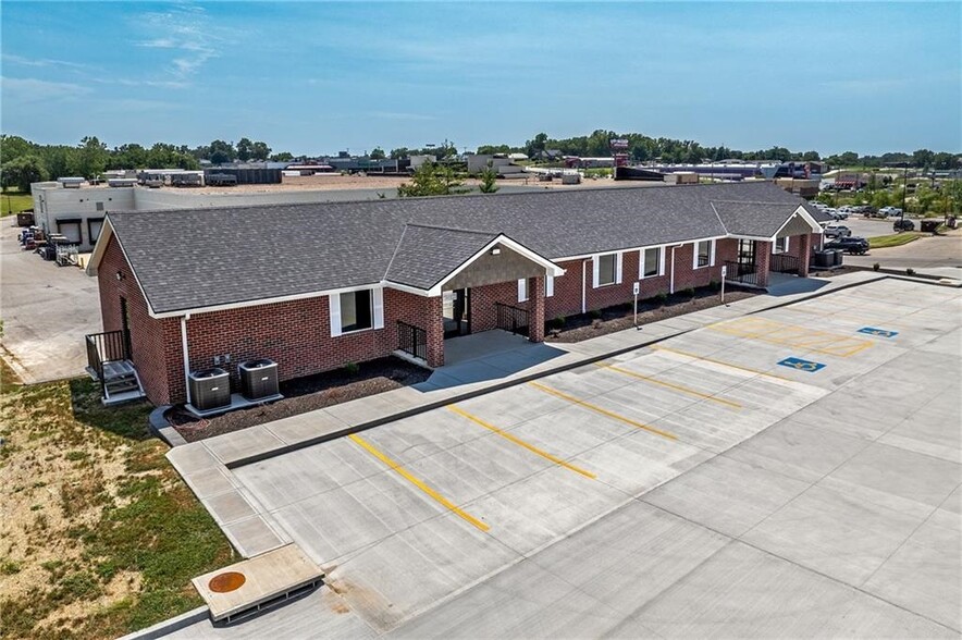 3830 Faraon St, Saint Joseph, MO en alquiler - Foto del edificio - Imagen 2 de 12