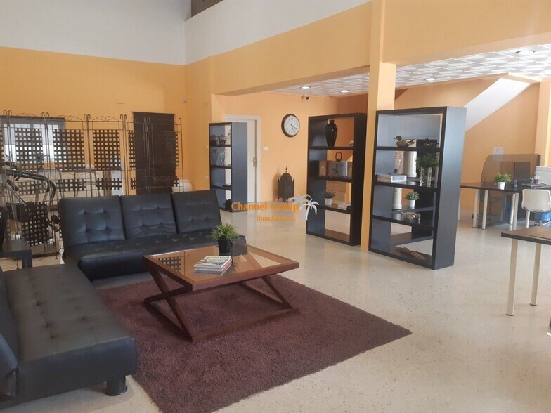 Nave en Crevillent en venta - Foto del edificio - Imagen 2 de 36