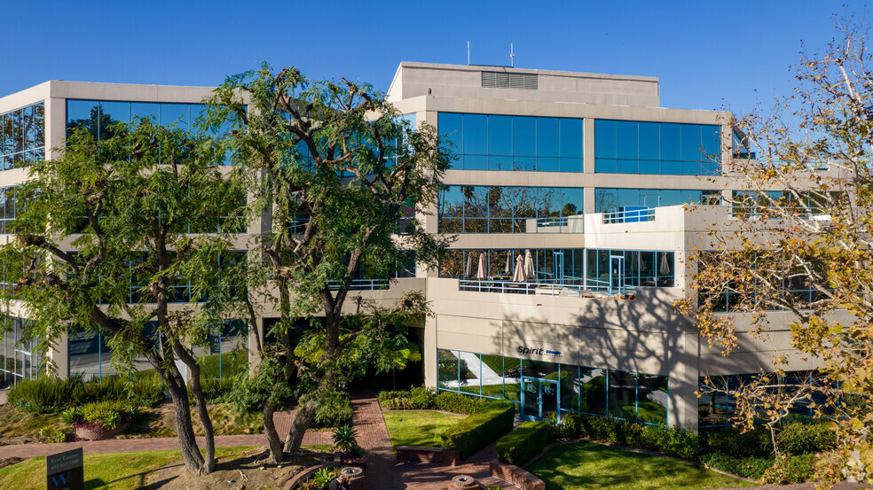 12711 Ventura Blvd, Studio City, CA en alquiler - Foto del edificio - Imagen 2 de 9