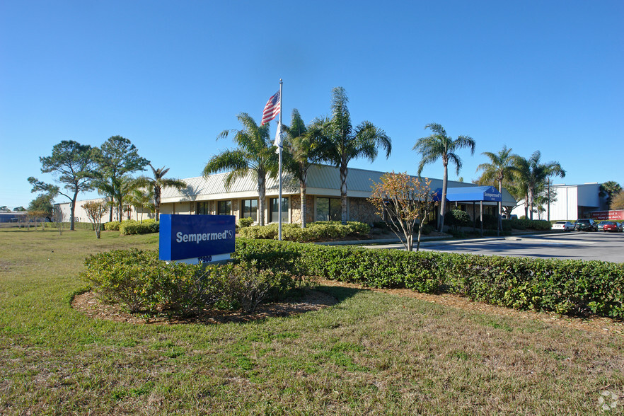 13900 N 49th St, Clearwater, FL en venta - Foto del edificio - Imagen 1 de 5