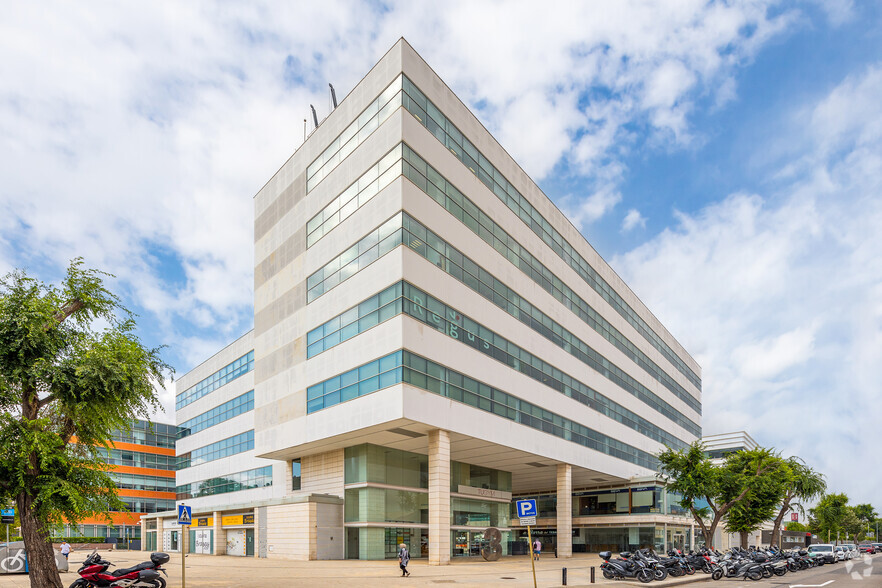 Carrer de Tirso de Molina, 3, Cornellà de Llobregat, Barcelona en alquiler - Foto principal - Imagen 1 de 2