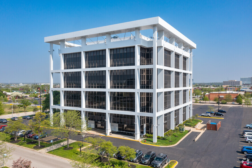 1111 Plaza Dr, Schaumburg, IL en alquiler - Foto del edificio - Imagen 1 de 12