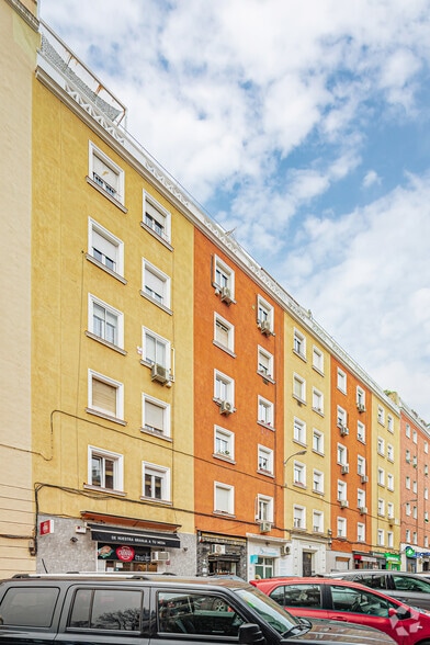 Local en Madrid, Madrid en alquiler - Foto del edificio - Imagen 2 de 2