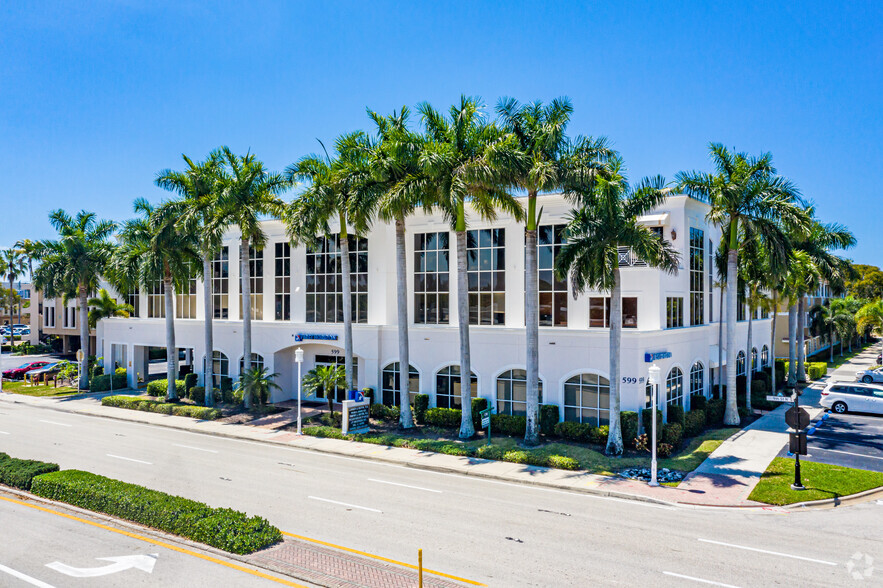 599 9th St N, Naples, FL en alquiler - Foto del edificio - Imagen 2 de 14