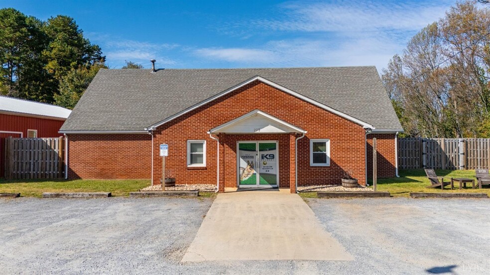 273 Riverbend Rd, Altavista, VA en venta - Foto del edificio - Imagen 2 de 42