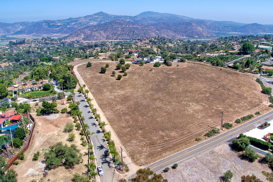 2510 Summit Dr, Escondido, CA en venta - Otros - Imagen 2 de 21