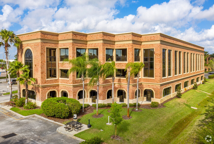 8250 Bryan Dairy Rd, Largo, FL en alquiler - Foto del edificio - Imagen 2 de 9