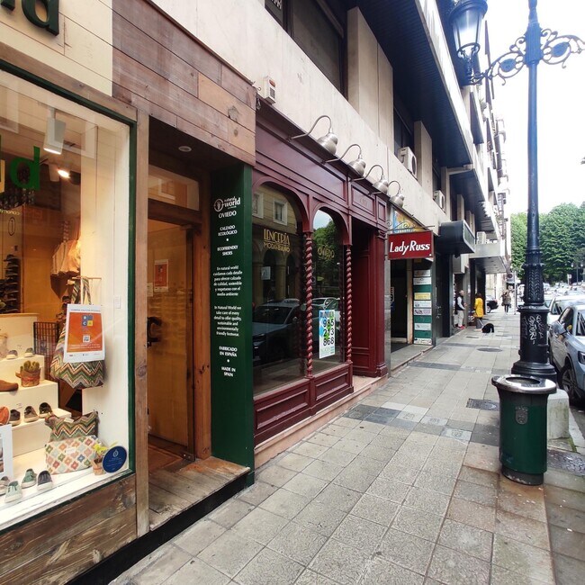 Más detalles de Calle Marqués de Pidal, 8, Oviedo - Local en alquiler