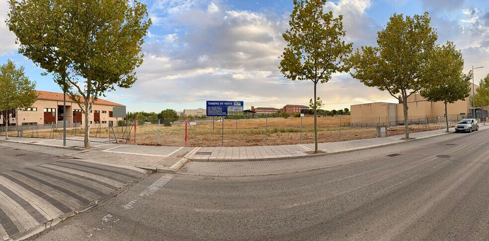 Avenida Ermita de San Juan, 58, Navalcarnero, Madrid en venta - Foto principal - Imagen 1 de 4