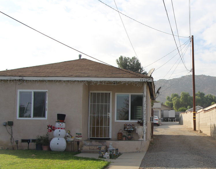 4436 Ambs Dr, Riverside, CA en venta - Foto principal - Imagen 1 de 7