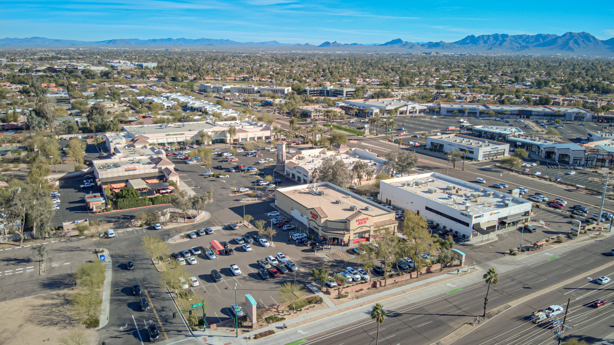 10810 N Tatum Blvd, Phoenix, AZ en alquiler Foto del edificio- Imagen 1 de 8