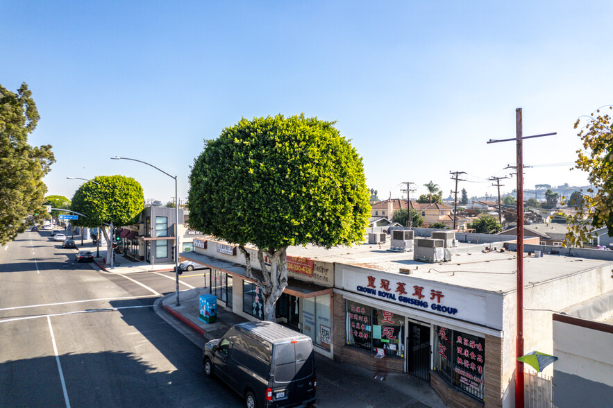 710-716 E Garvey Ave, Monterey Park, CA en venta - Foto del edificio - Imagen 3 de 9