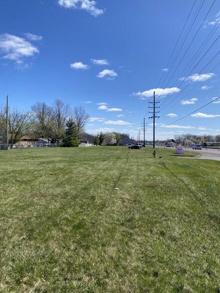 787 W Terra Ln, O'Fallon, MO en venta - Foto del edificio - Imagen 2 de 5