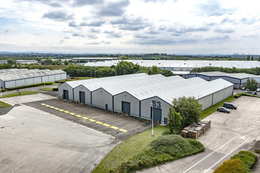 B10 Broadlands, Heywood en alquiler - Foto del edificio - Imagen 3 de 12