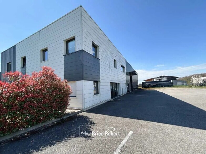 Flex en Janneyrias en venta - Foto del edificio - Imagen 1 de 5