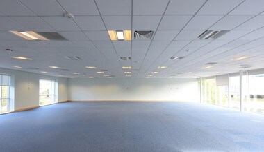 105-110 Wharfedale Rd, Wokingham en alquiler Otros- Imagen 2 de 3