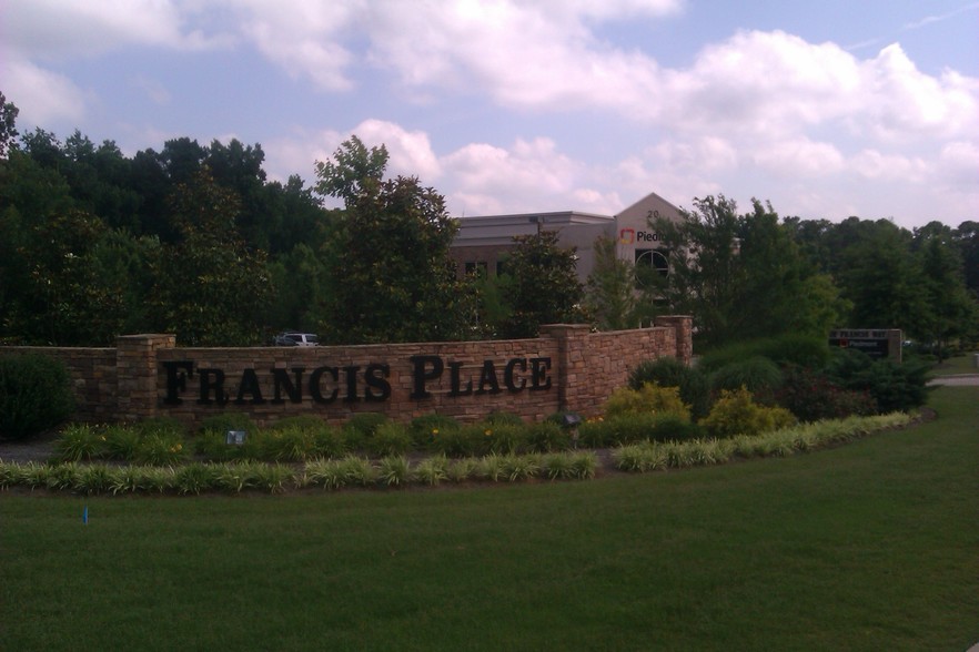 Francis Way, Sharpsburg, GA en venta - Foto del edificio - Imagen 2 de 6