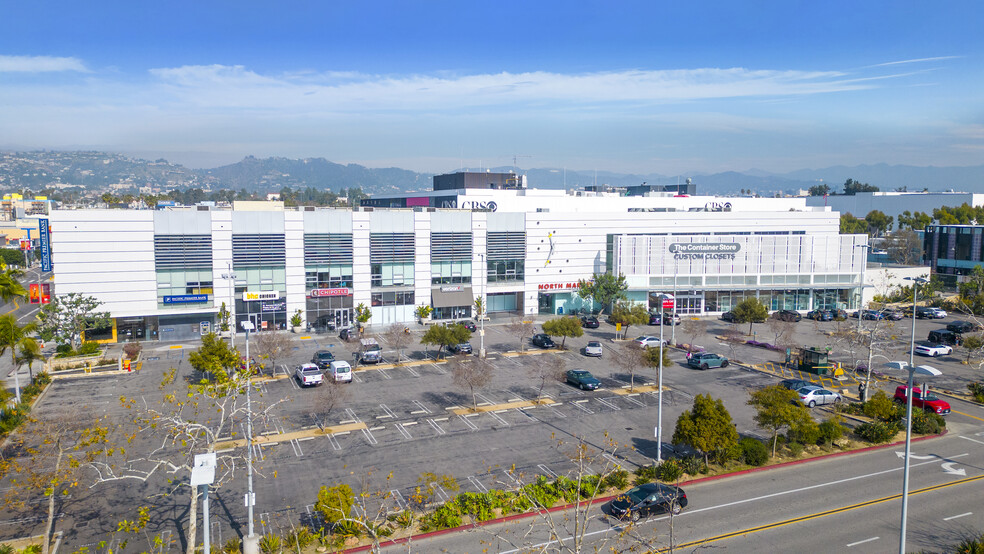 110 S Fairfax Ave, Los Angeles, CA en alquiler - Vista aérea - Imagen 1 de 15