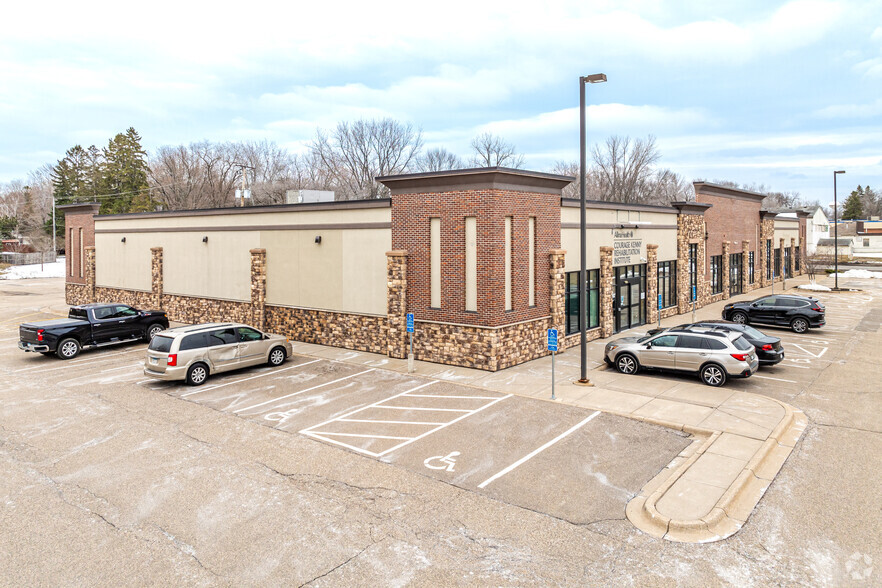 1467 Lake St, Forest Lake, MN en alquiler - Foto del edificio - Imagen 1 de 9