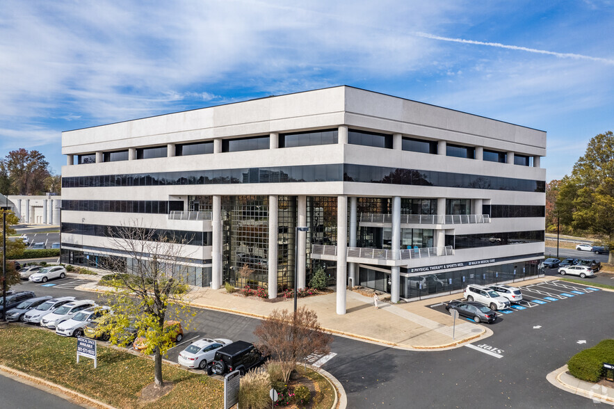 12011 Lee Jackson Memorial Hwy, Fairfax, VA en alquiler - Foto del edificio - Imagen 1 de 8