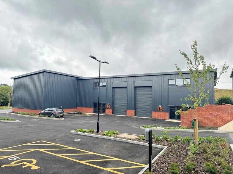 East Horton Knowle Ln, Eastleigh en alquiler - Foto del edificio - Imagen 3 de 37