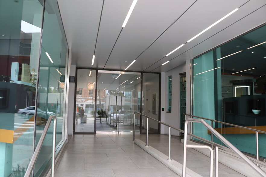 8665 Wilshire Blvd, Beverly Hills, CA en alquiler - Foto del interior - Imagen 3 de 11