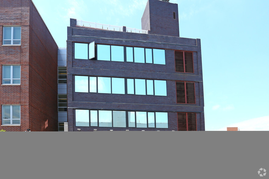 5414 74th St, Elmhurst, NY en alquiler - Foto del edificio - Imagen 3 de 52