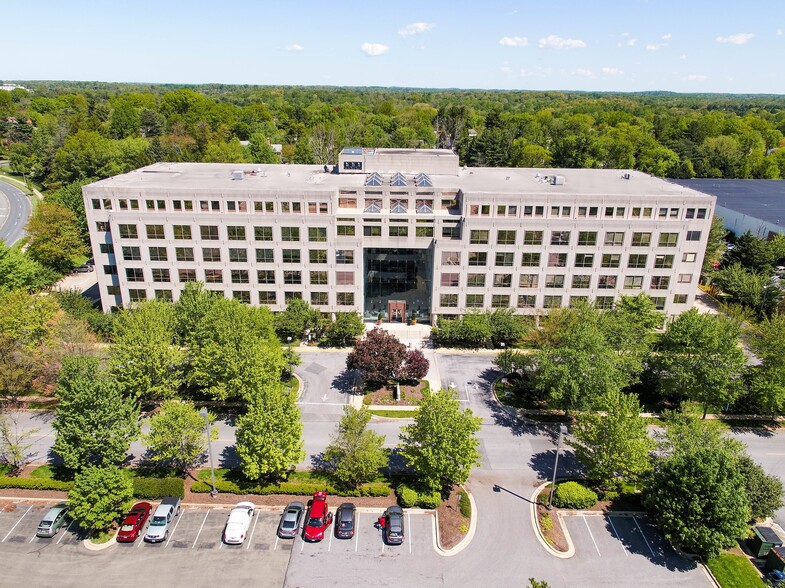 7361 Calhoun Pl, Rockville, MD en alquiler - Foto del edificio - Imagen 1 de 4