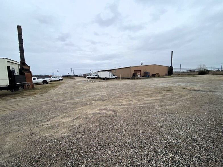 2400 S Business 45, Corsicana, TX en venta - Foto principal - Imagen 1 de 43