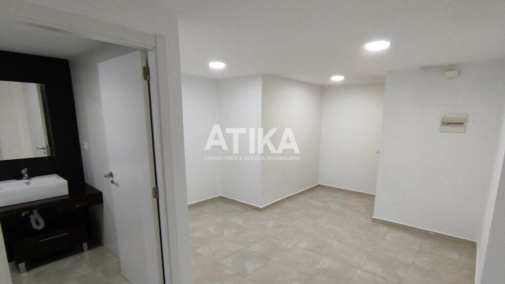 Oficina en València en venta - Foto del edificio - Imagen 1 de 18