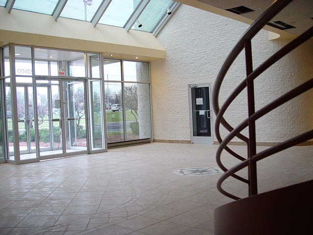 22800 Hall Rd, Clinton Township, MI en alquiler - Foto del interior - Imagen 3 de 25