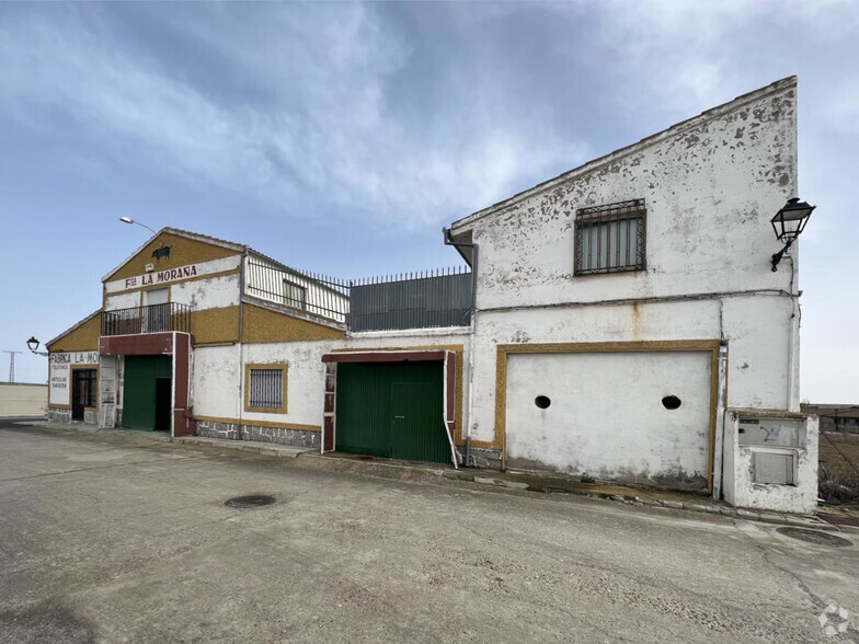 Naves en San Pedro del Arroyo, Ávila en venta - Foto principal - Imagen 1 de 23