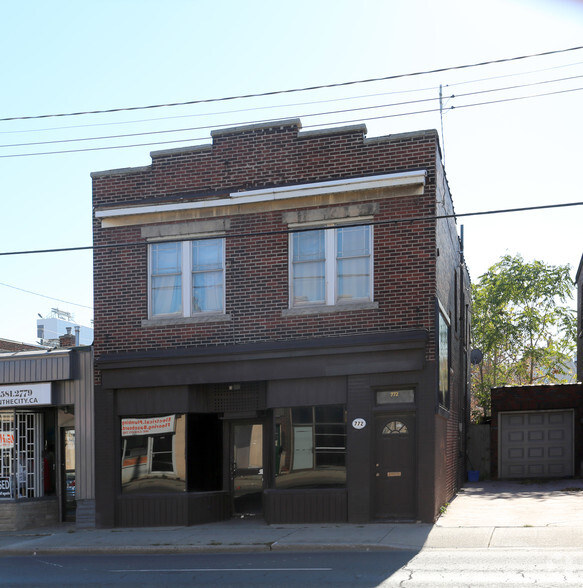 772 Barton St E, Hamilton, ON en venta - Foto del edificio - Imagen 3 de 3