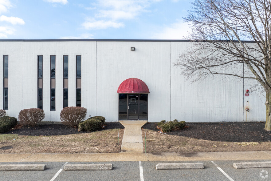 81-87 York Ave, Randolph, MA en alquiler - Foto del edificio - Imagen 2 de 4