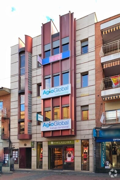 Calle Madrid, 58, Getafe, Madrid en alquiler - Foto del edificio - Imagen 2 de 3