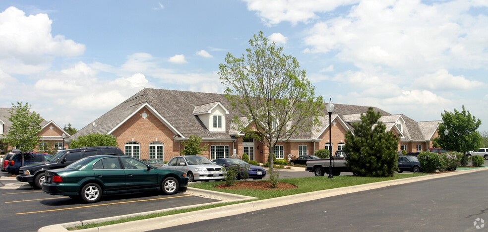 732 Florsheim Dr, Libertyville, IL en venta - Foto del edificio - Imagen 1 de 9