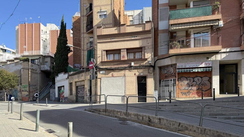 Local en L'Hospitalet de Llobregat, Barcelona en venta - Foto del edificio - Imagen 3 de 5