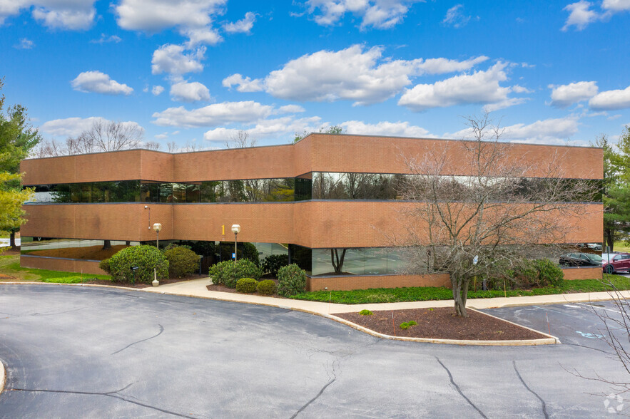 1 Summit Ct, Fishkill, NY en alquiler - Foto del edificio - Imagen 3 de 17