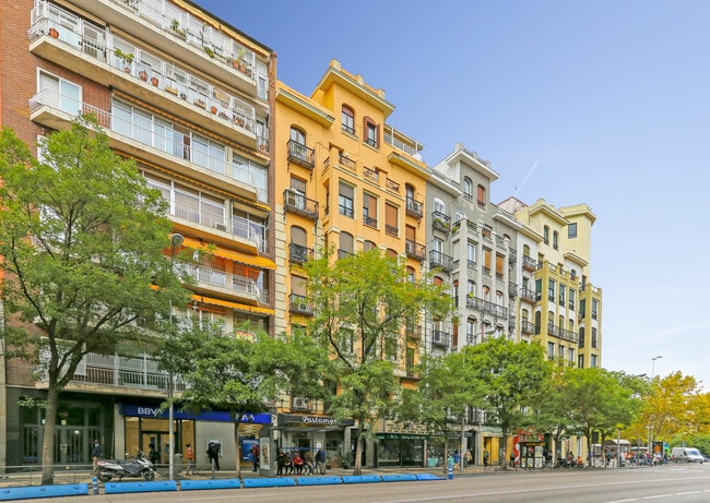 Más detalles de Calle Alcalá, 191, Madrid - Edificio residencial​ en venta