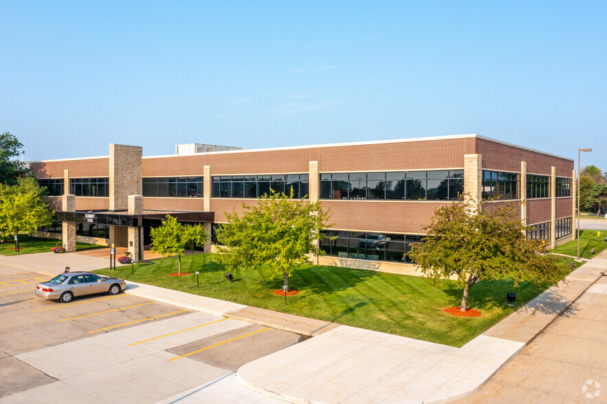 1245 Jordan Creek Pky, West Des Moines, IA en alquiler - Foto del edificio - Imagen 1 de 5